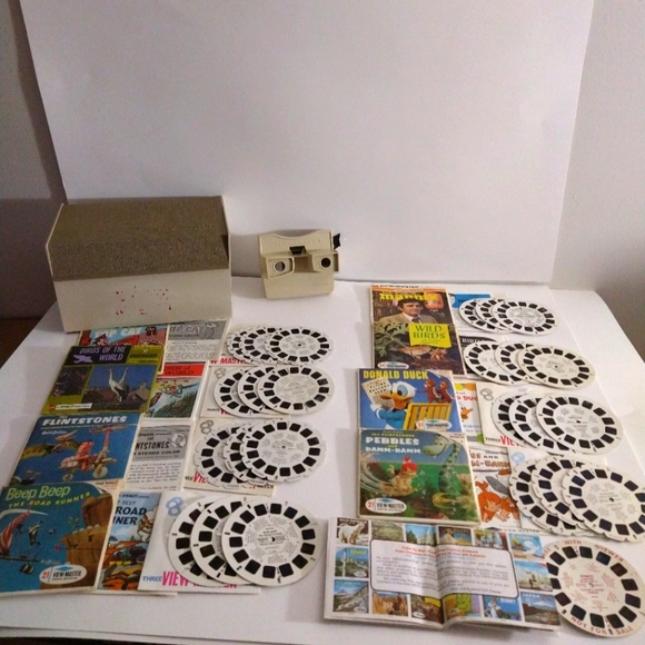 Vintage View Finder w/Stories & Original Box - Picture 2 of 12